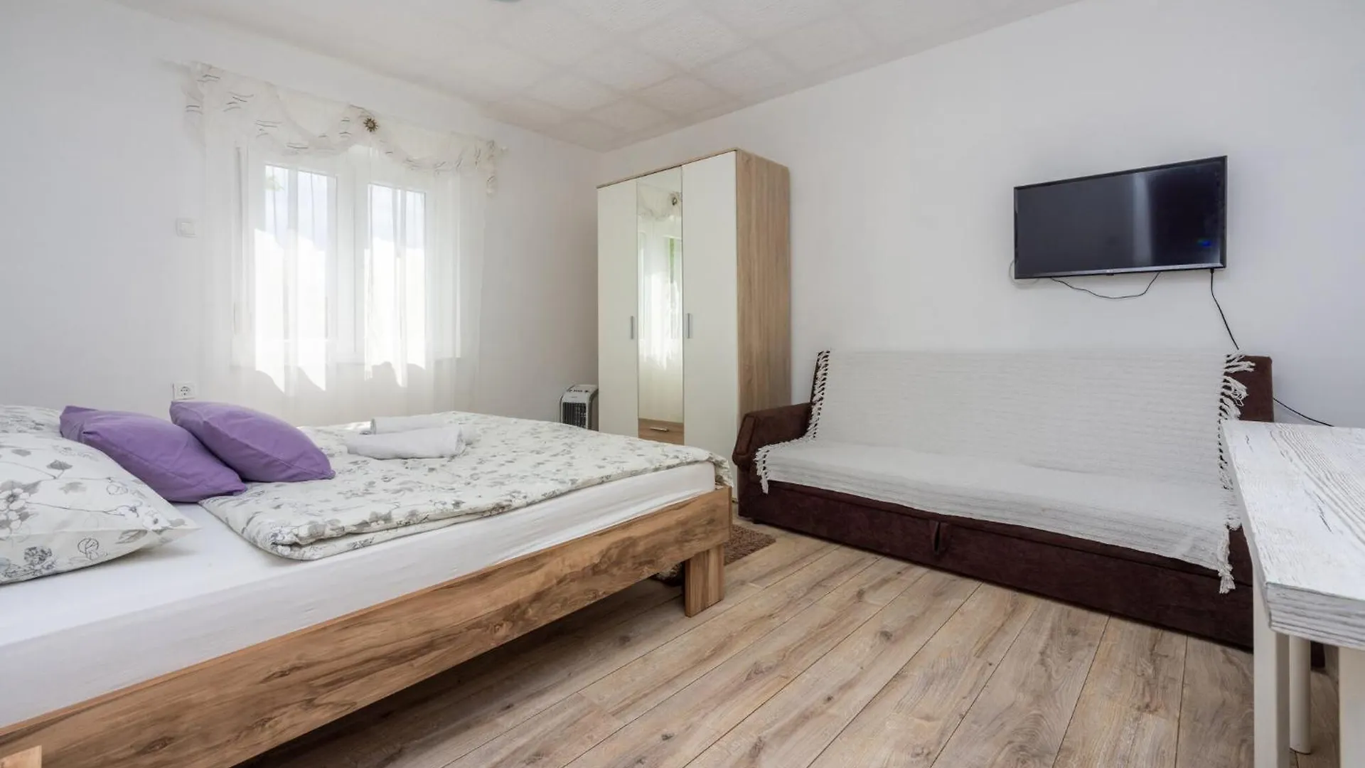 Francisko Apartment Grizane-Belgrad